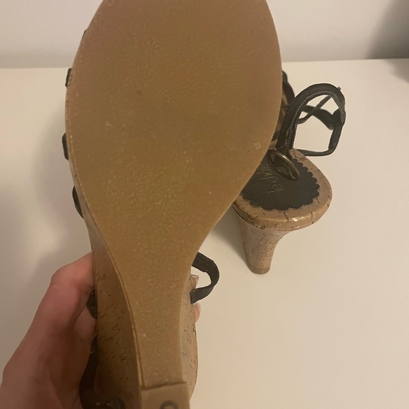 Le Chateau cork platform sandals with chocolate brown lacing - Picture 5 of 5